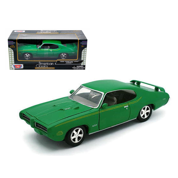Motormax 1969 Pontiac GTO Judge Green 1/24 Scale Diecast (8-Inch)