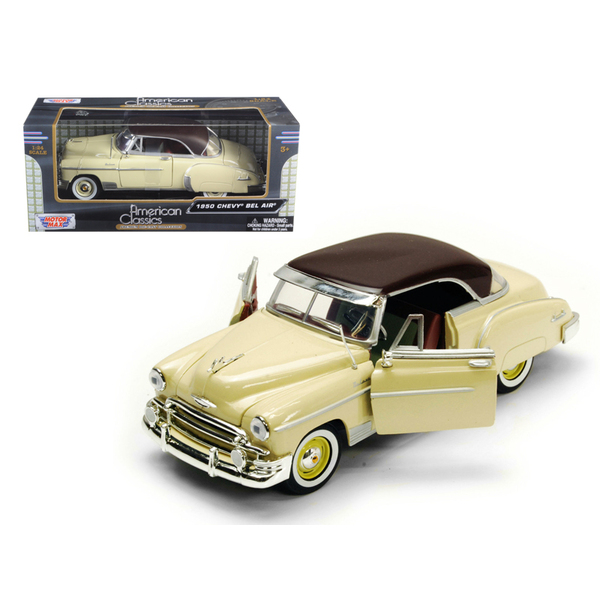 Motormax 1950 Chevrolet Bel Air 1/24 Cream Diecast Car