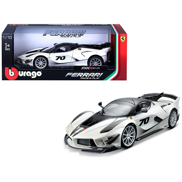 Bburago Ferrari FXX-K Evo #70 White 1/18 Scale