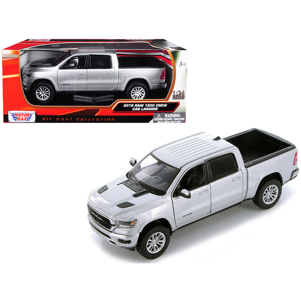 Motormax 2019 RAM 1500 Laramie Silver 1/24 Scale Diecast Truck