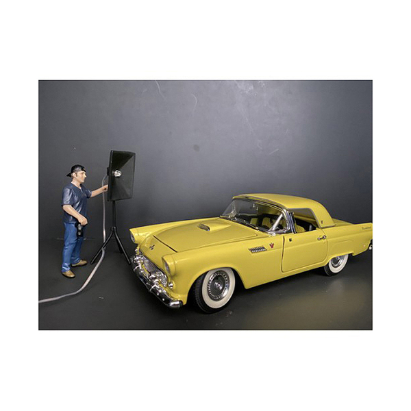 American Diorama Weekend Car Show V Figurine - 3-inch