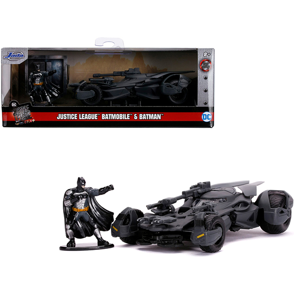 Jada 1/32 Scale 2017 Batmobile with Batman Figurine