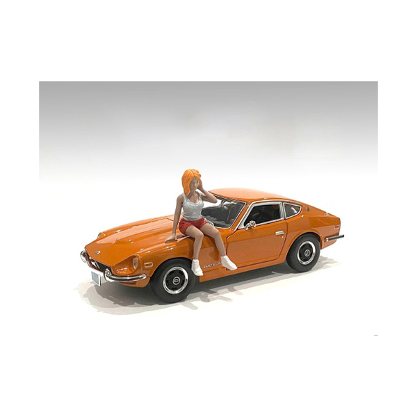 American Diorama Car Meet 2 Figurine V 1/24 Scale 2.25 Inch