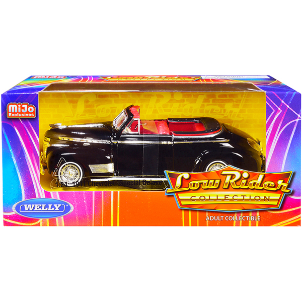 Welly 1941 Chevy Deluxe Convertible - Black/Red 1:24 Diecast