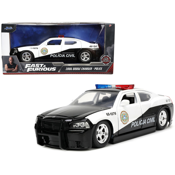 Jada 2006 Dodge Charger Police "Policia Civil" 1/24 Diecast Model