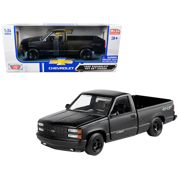 Motormax 1992 Chevy 454 SS Pickup Truck - Matte Black 1:24