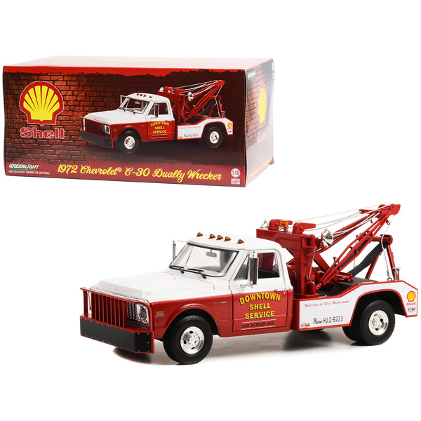 Greenlight 1972 C-30 Dually Wrecker - White/Red, 1/18 Scale