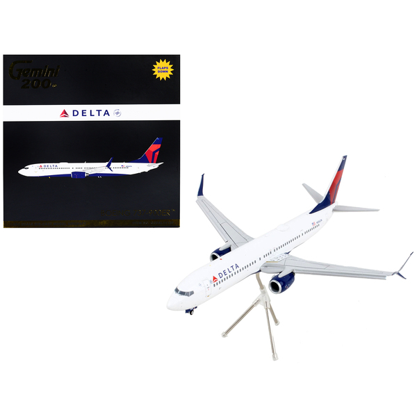 GeminiJets Delta 737-900ER (Flaps Down) 1/200 Scale Model