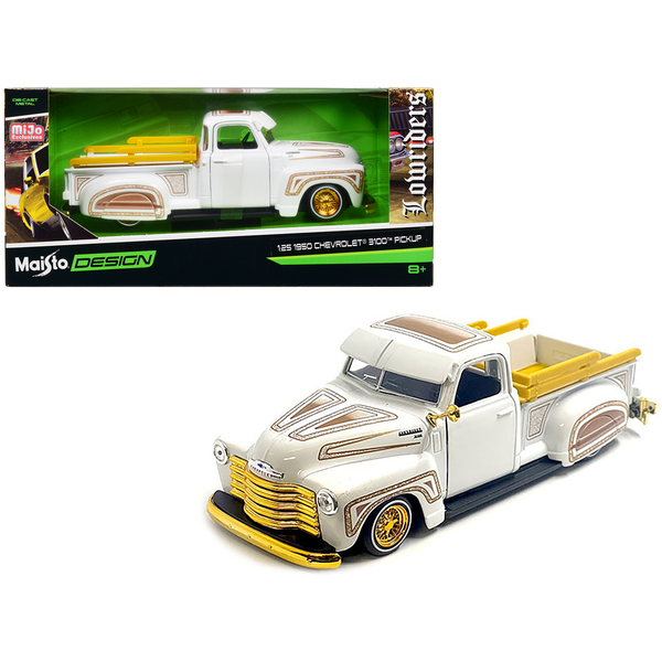Maisto 1950 Chevy 3100 Pickup Lowrider White Gold 1/25