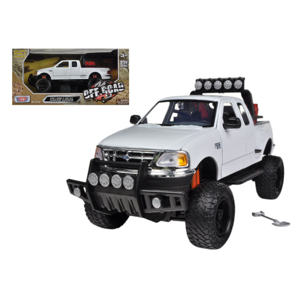 Motormax White 2001 Ford F-150 XLT Flareside Supercab 1/24 Model