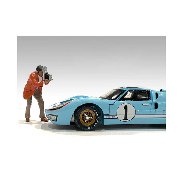American Diorama Race Day 1 Figurine III 1/18 Scale