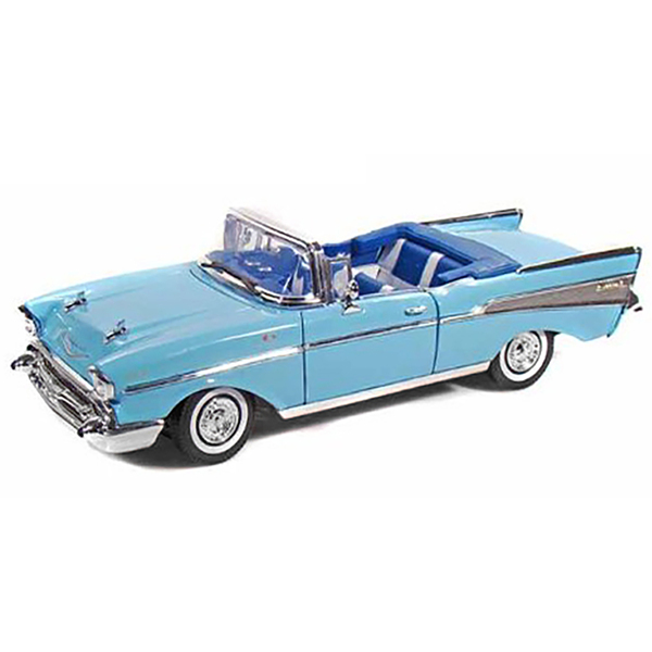 Motormax 1957 Chevy Bel Air Convertible 1/18 Light Blue