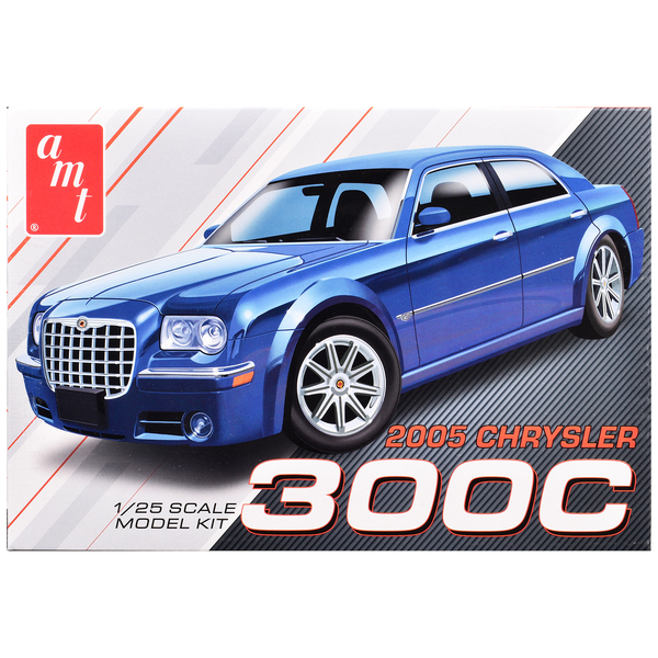 AMT 2005 Chrysler 300C 1/25 Scale Model Kit