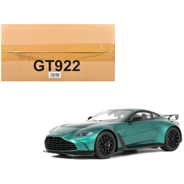 GT Spirit Aston Martin Vantage V12 British Racing Green 1/18